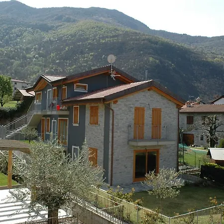 Giardino Ulivo Lägenhet Colico